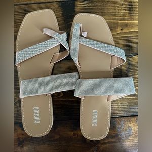 NWT Silver sandals